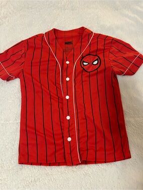 Boys size 5/6 (S) Spider-Man Jersey